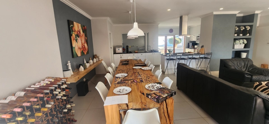 6 Bedroom Property for Sale in Fraaiuitsig Western Cape